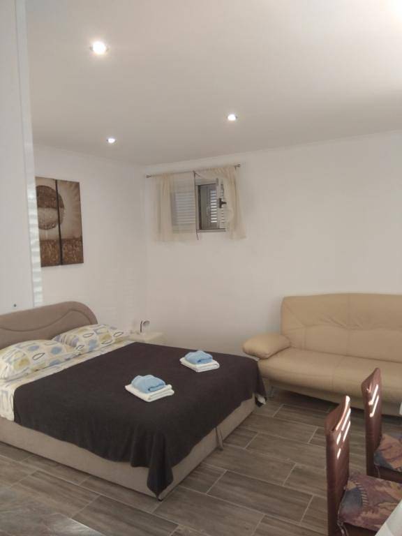 Ganze Ferienwohnung, Studio-Apartment am Meer in Blato, Korcula
