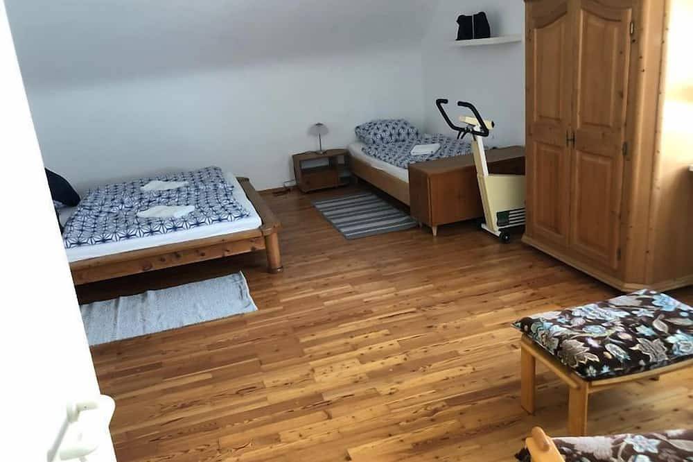 Ganze Wohnung, Ferienwohnung Heintz - im Herzen Bad Königshofens - 112 qm in Bad Königshofen i.Grabfeld, Rhön-Bayern