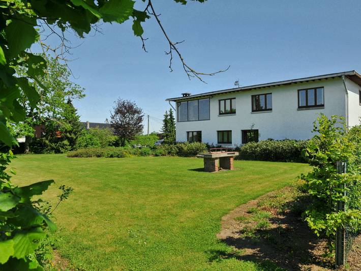 Ferienhaus für 10 Personen, mit Terrasse und Whirlpool sowie Garten und Sauna in Belgien