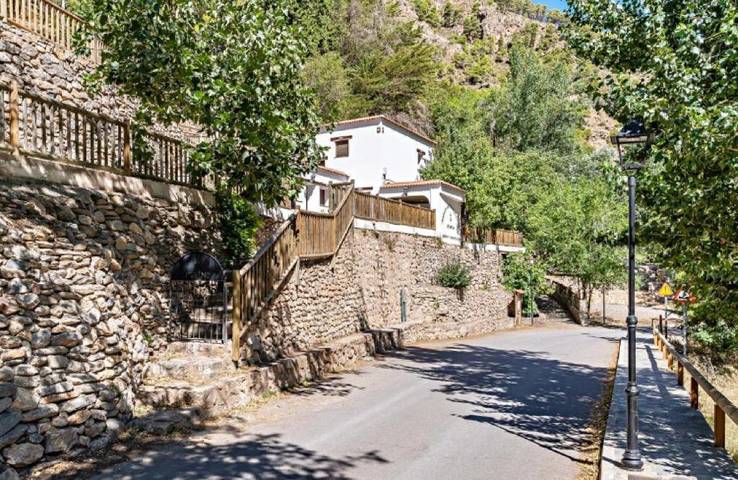 Casa rural para 13 personas, con jardín y vistas en Alpujarra Almeriense