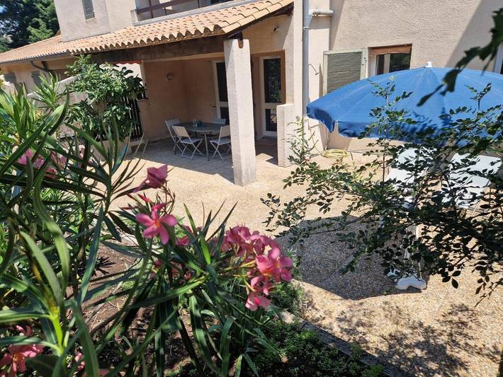 Appartement de vacances pour 4 personnes, avec Terrasse ainsi que Jardin et Vue
