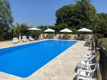 Gîte pour 19 personnes, avec piscine ainsi que terrasse et jardin, animaux acceptés à Diges