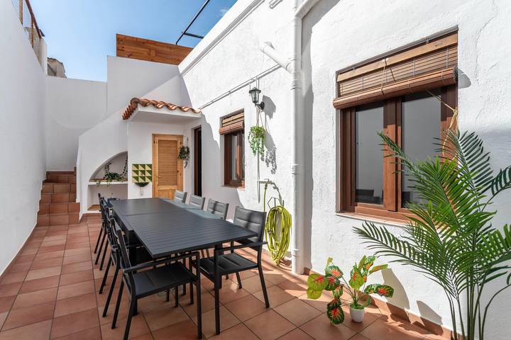 Casa rural para 9 personas, con terraza - 1