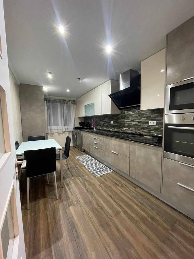 Apartamento inteiro, Three-Bedroom Apartment in Corroios, Halbinsel von Setúbal
