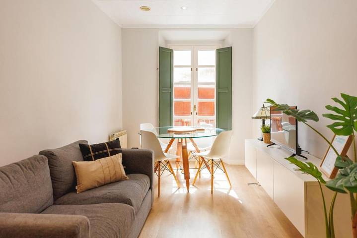 Apartamento para 4 personas, con balcón y vistas en Gerona