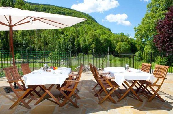 Apartahotel para 2 personas, con Balcón y Terraza además de Jacuzzi y Jardín en Provincia de Huesca