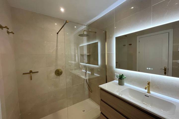 Appartement entier, Magnifique penthouse près de Marbella Los Arqueros Golf in Los Arqueros Golf and Country Club, Benahavís