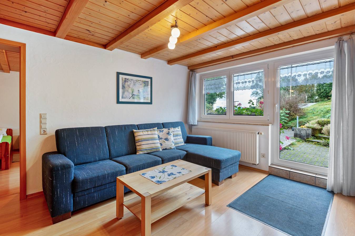 Ganze Wohnung, "Schwalbennest", die große Ferienwohnung im Erdgeschoss bietet Platz für 2 bis 5 Personen. in Dachsberg, Südschwarzwald