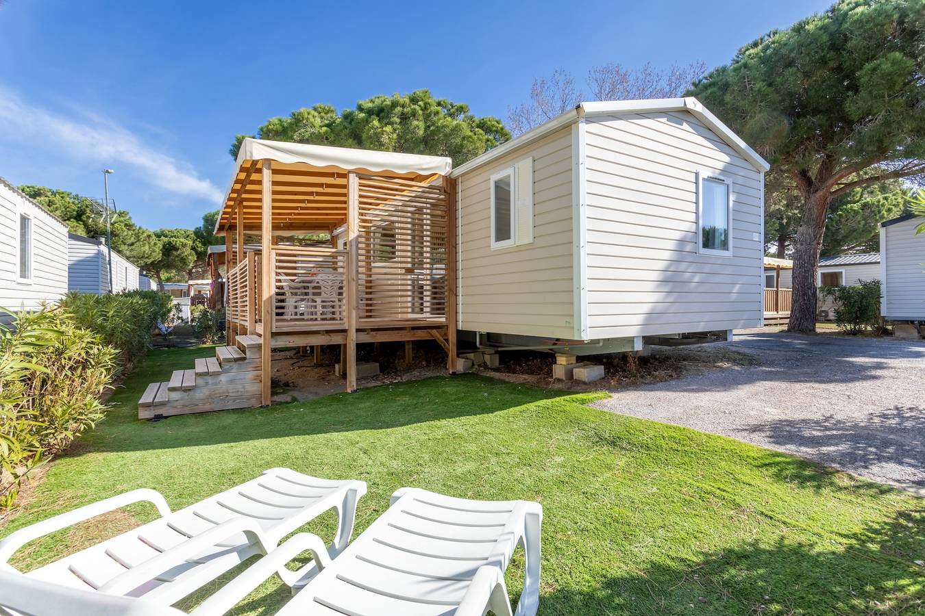 Apartamento entero, Apartamento 'Mobil Home 3ch Acces Direct Plage' con piscina privada, Wi-Fi y aire acondicionado in Canet-en-Roussillon, Côte d'Améthyste