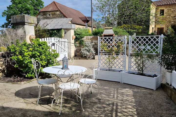 Location de vacances pour 2 personnes, avec jardin et jacuzzi à Paulin