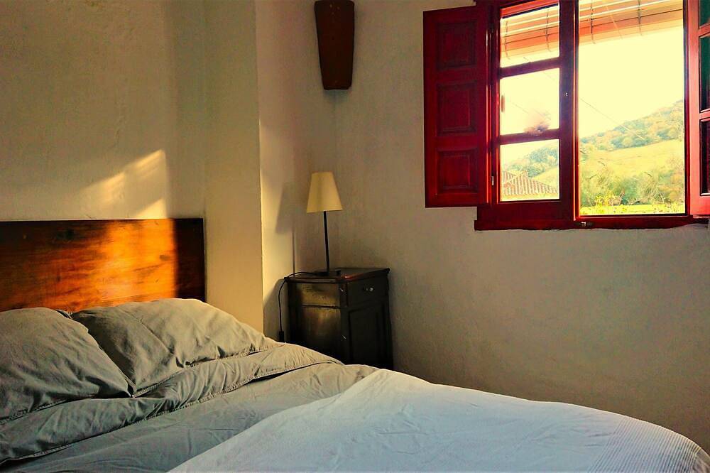 A finca for family and friends with private pool and close to Ronda! in Benalauría, Los Alcornocales