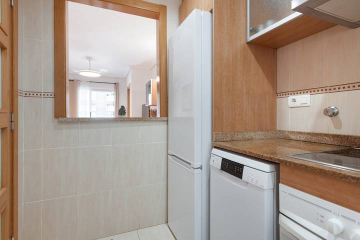 Apartamento entero, Apartamento 'Marina Dor Oropesa' con vistas al mar, piscina y aire acondicionado in Marina d'Or, Oropesa del Mar