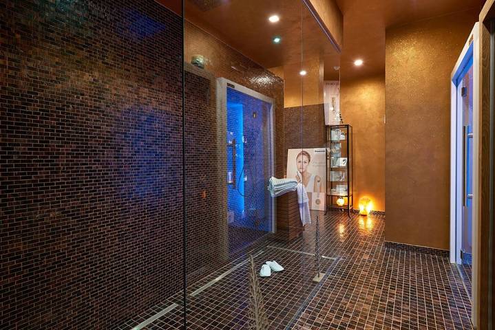 Maison d’hôte pour 4 personnes, avec Balcon ainsi que Jacuzzi et Sauna à Albenga