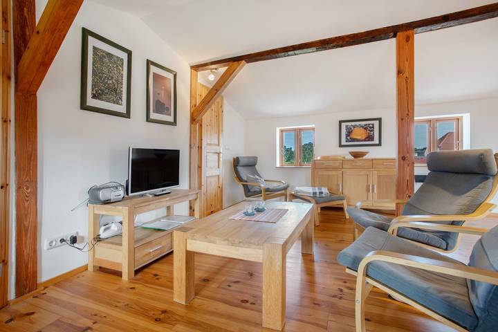 Ganze Wohnung, Ferienwohnung "Galerie" - Gemütliches Apartement in Wasser- und Waldnähe in Spandowerhagen, Kröslin