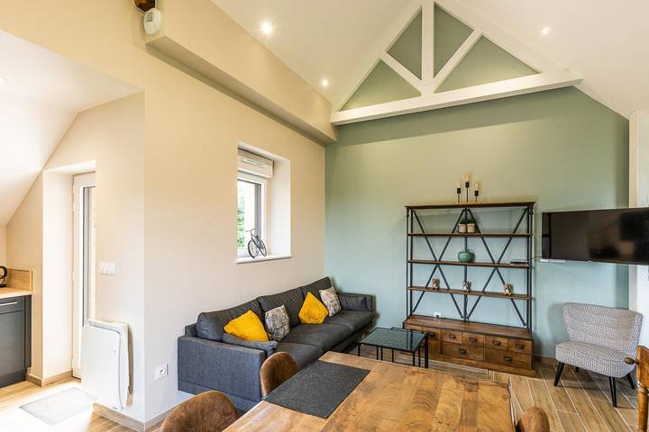 Gîte pour 5 personnes, avec Terrasse ainsi que Jardin et Vue à Sougéal