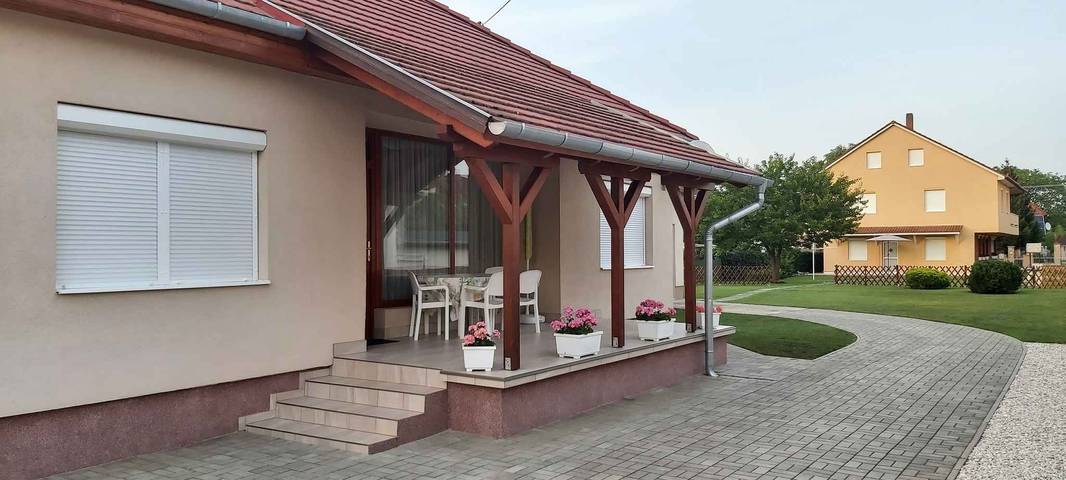 Ferienhaus für 6 Personen, mit Garten in Balatonboglar - 2
