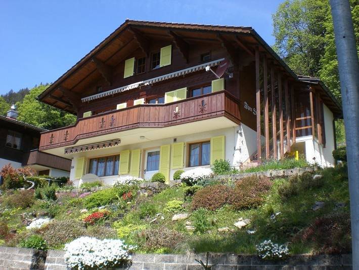 Ferienhaus für 4 Personen, mit Terrasse in Beatenberg