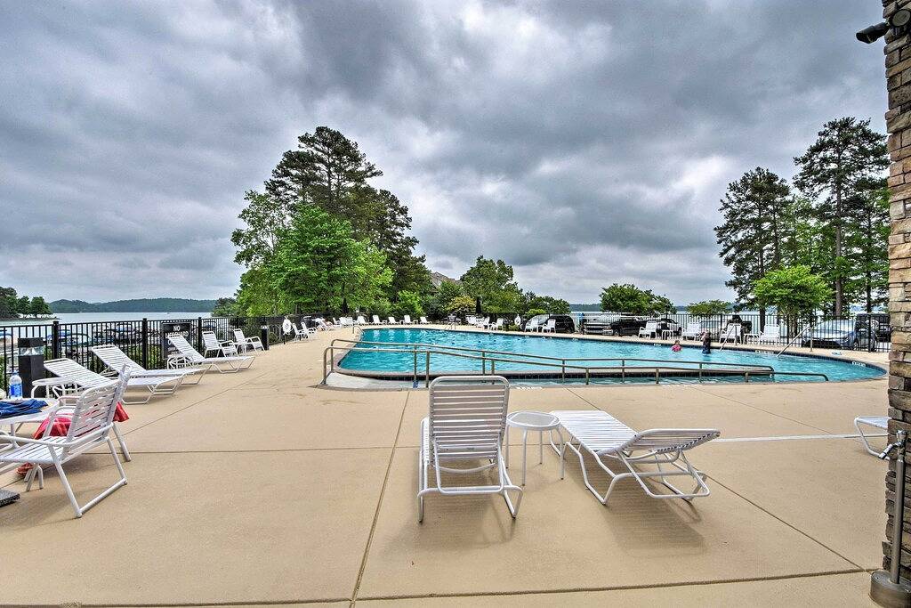 Ganze Wohnung, Neu! Eigentumswohnung am Lake Keowee w / Resort Annehmlichkeiten, Pool in Lake Keowee