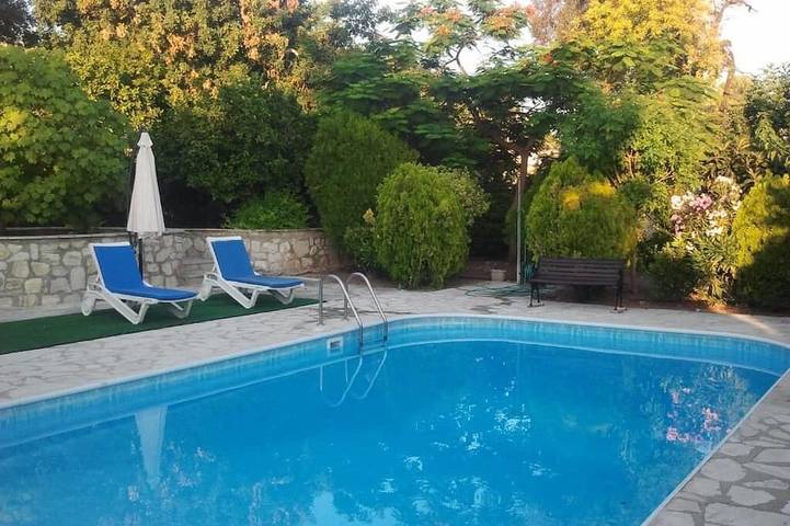 Gîte pour 6 personnes, avec jardin et terrasse, animaux acceptés
