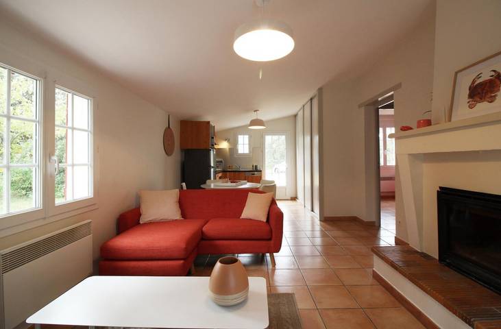 Gîte pour 4 personnes, avec terrasse et jardin