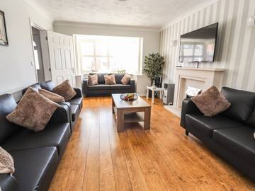Cottage for 8 People in Prestatyn, Denbighshire, Photo 2
