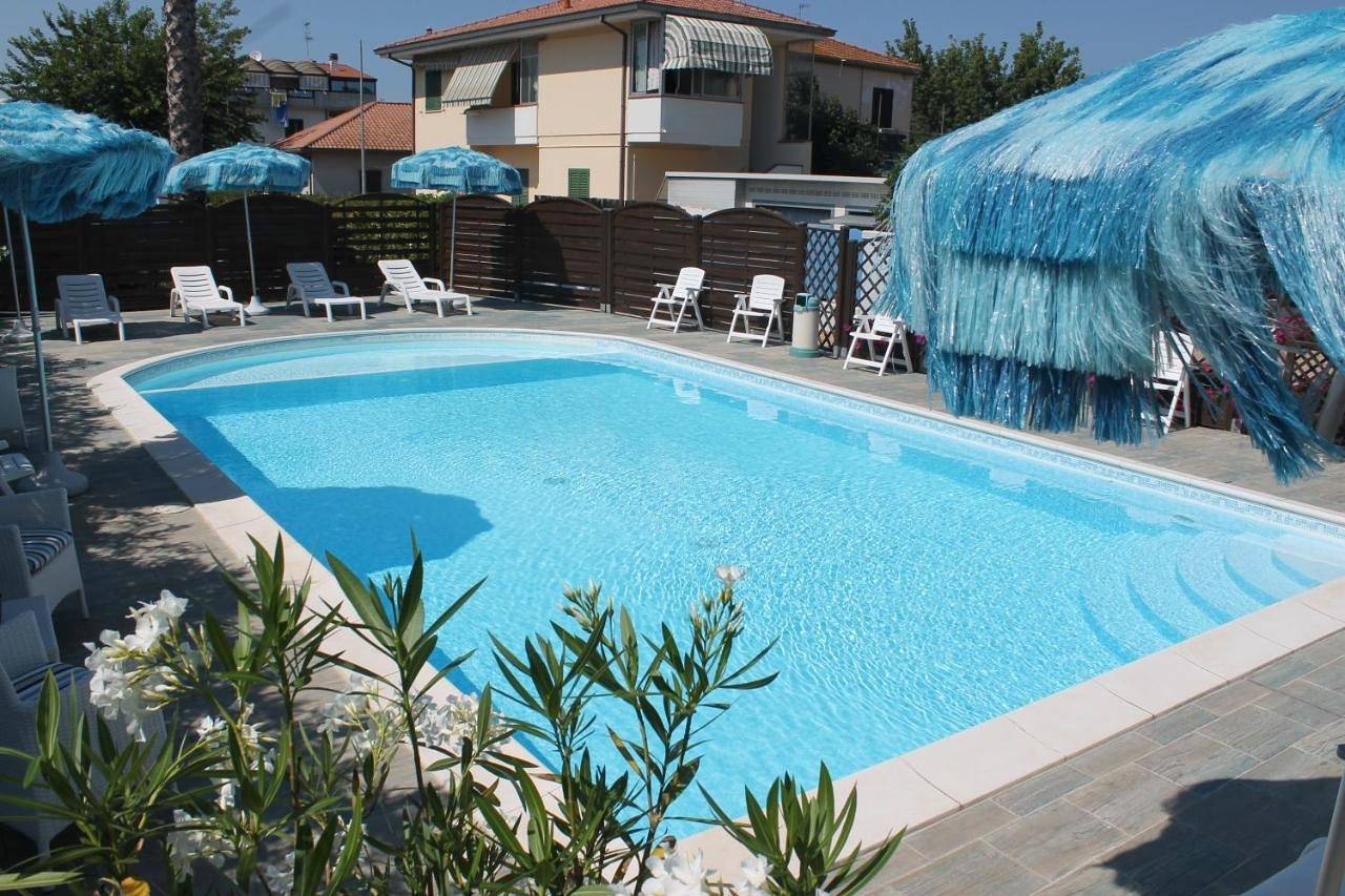 Residence Blumarine in Giulianova, Giulianova (Commune)