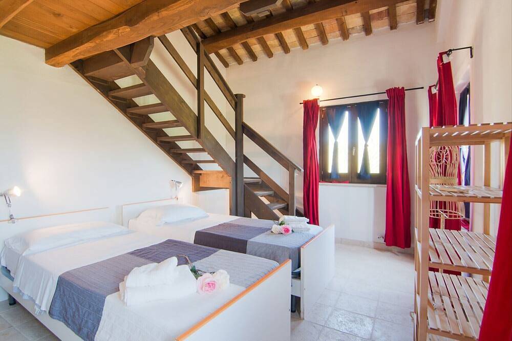 Ganze Wohnung, Wohnung bei Assisi mit Pool und Whirlpool in Acquaviva Picena, Ascoli Piceno Provinz