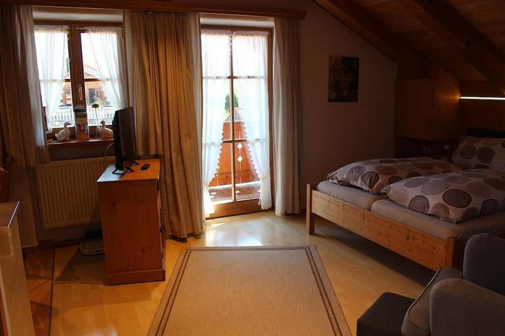 Ferienwohnung für 2 Personen, mit Balkon in Wackersberg - 2