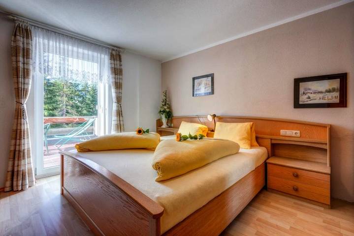 Ferienwohnung für 2 Personen, mit Sauna und Garten, kinderfreundlich in Serfaus