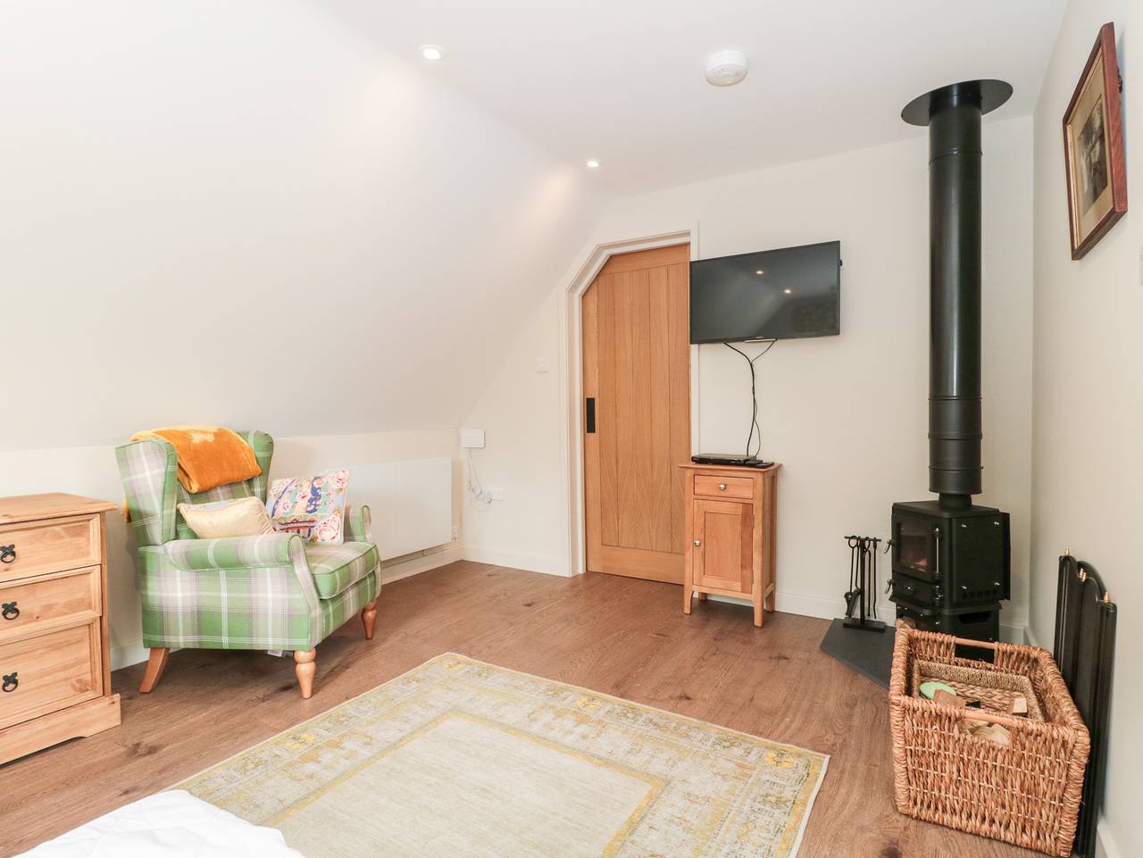 Entire apartment, The Attic at Redmond Bottom in St Cuthbert Out, Somerset