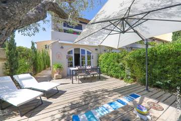 Location De Vacances pour 4 Personnes dans Port Grimaud, Grimaud, Photo 2
