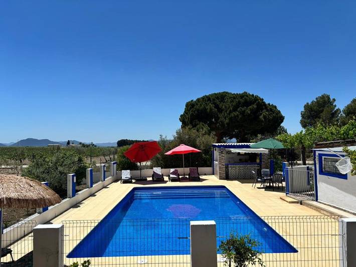 Casa rural para 8 personas, con Terraza y Jardín además de Piscina y Vistas en Elda - 2