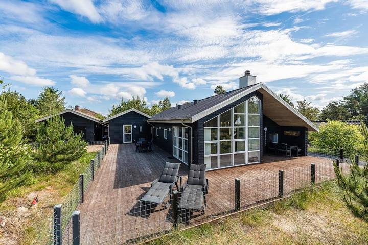 Villa for 6 personer, med Jacuzzi og Terrasse i Nymindegab