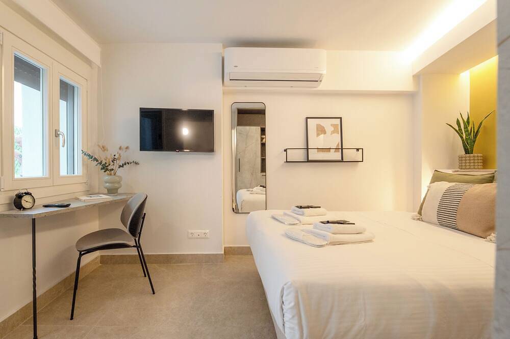 Apt 5 ground floor studio with patio in Section centrale d'Athènes, Athènes