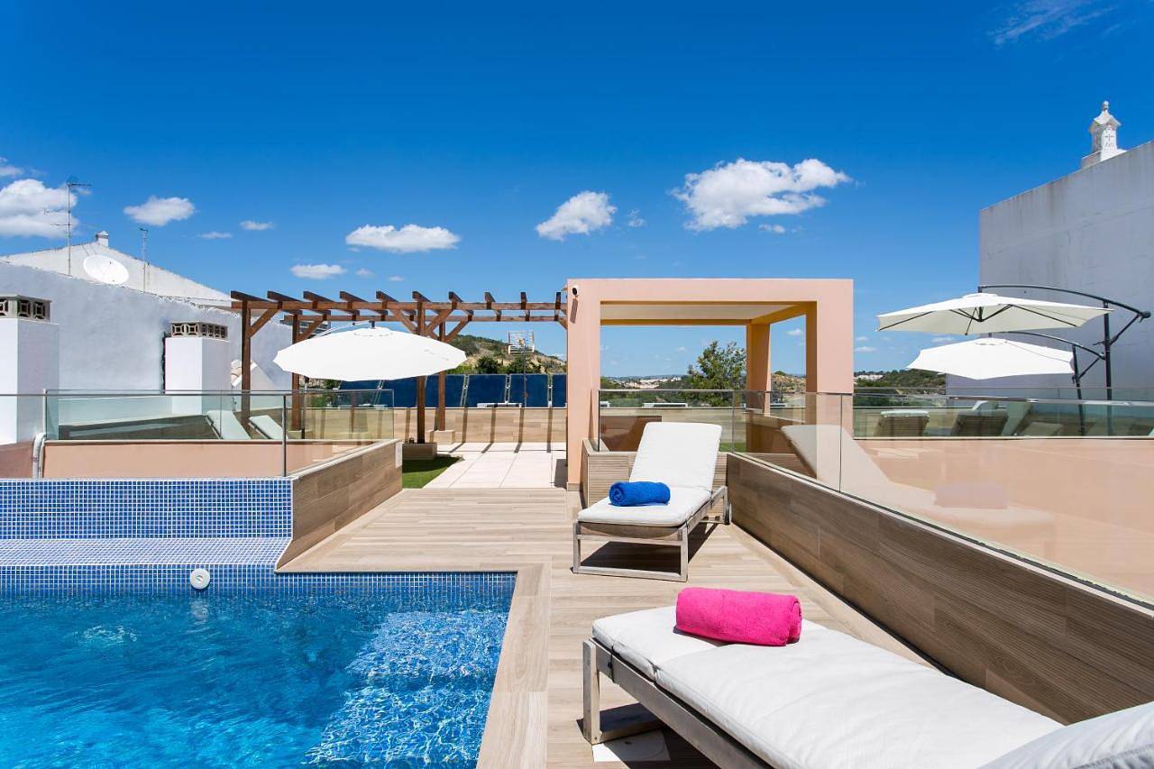Casa Amarela Guesthouse in Albufeira, Faro District