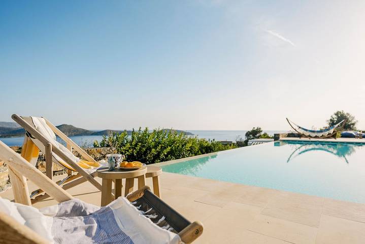 Location de vacances pour 16 personnes, avec jardin et terrasse dans Elounda - 2