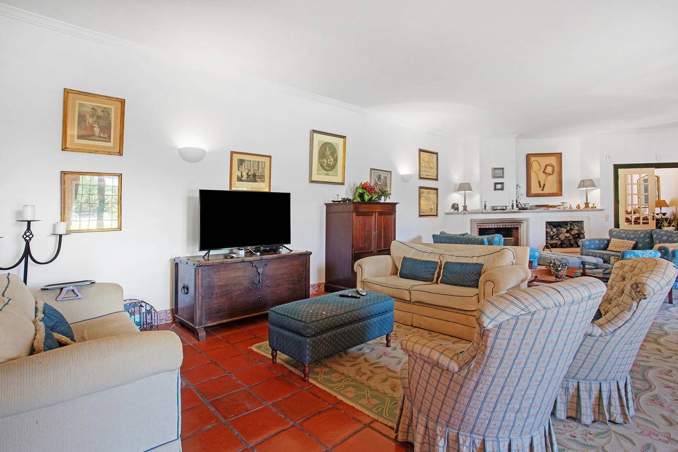 Villa 'Quinta Centieira-Scalab Wine Estate' avec vue sur les montagnes, Wi-Fi et climatisation in Póvoa da Isenta, District de Santarém