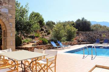 Villa for 4 People in Stoupa, Messenian Gulf, Photo 2