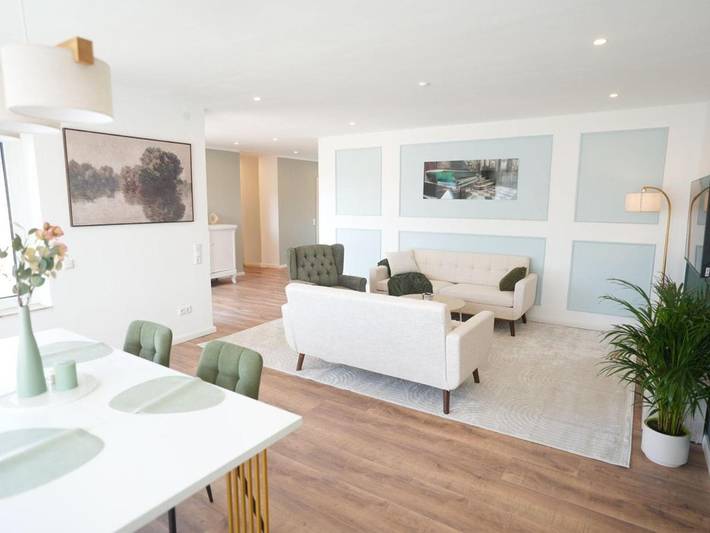 Ferienwohnung für 7 Personen, mit Balkon und Terrasse sowie Garten und Ausblick in Bad Münder
