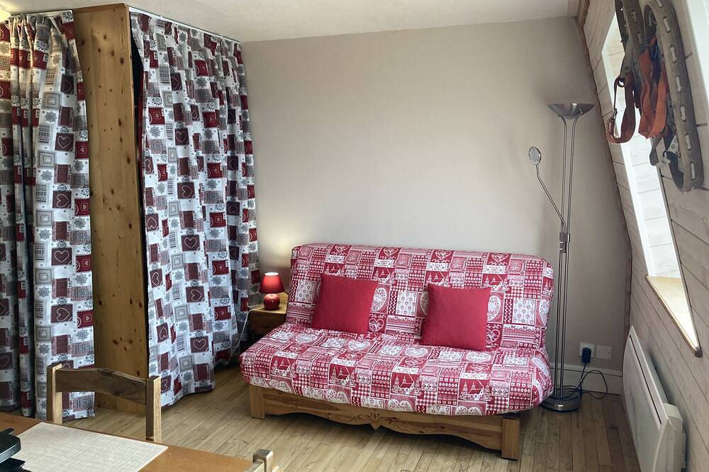 Entire apartment, Mountain studio at Altitude 1500 in Le Lioran, Saint-Jacques-des-Blats