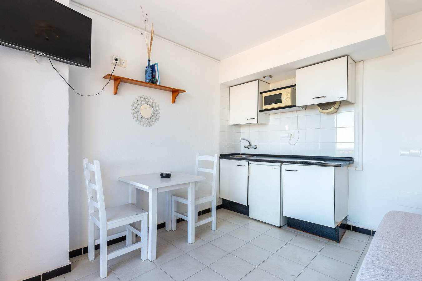 Appartement 'Estudio Mirada 307' met uitzicht op het meer, Wi-Fi en airconditioning, foto 8