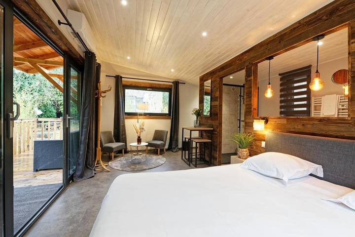 Appart’hôtel pour 2 personnes, avec vue et jardin