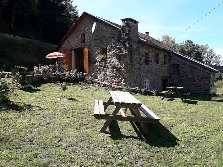 Gîte pour 5 personnes, avec terrasse et jardin - 1