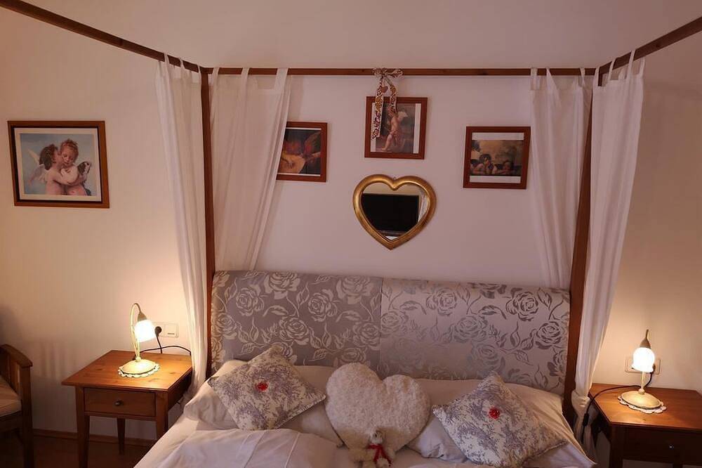 Ganze Wohnung, Doppelzimmer mit Balkon - Landhaus Fühldichwohl Fehring in Südoststeiermark, Fehring