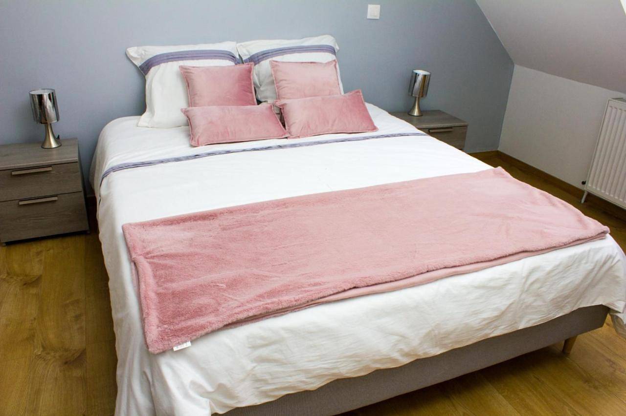 Appartement entier, One-Bedroom Apartment in Roissy-en-Brie, Seine-et-Marne