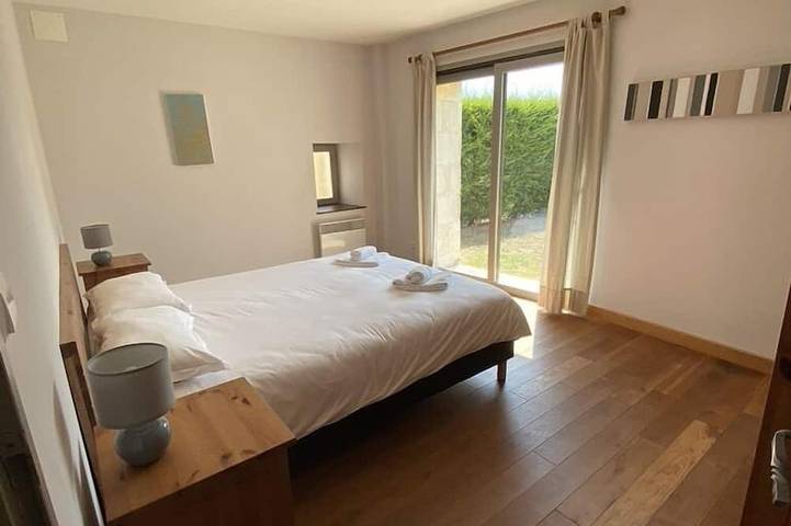 Location de vacances pour 8 personnes, avec jardin à Chalais - 2