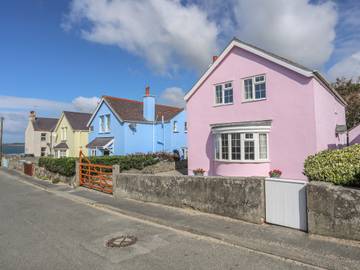 Cottage for 7 People in Rhosneigr, Isle of Anglesey, Photo 1