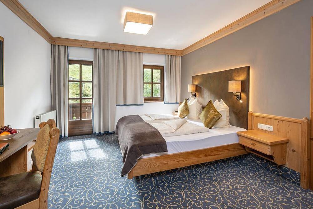Komfortdoppelzimmer \"Lebensfreude\" Üf - Naturhotel Hüttenwirt in Hüttschlag, Ski Amadé