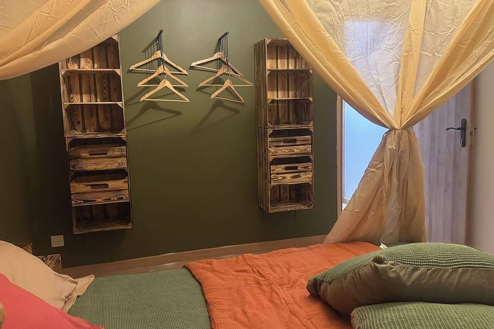 Nomadic home in Feignies, Avesnes-sur-Helpe