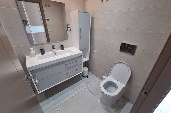 Ganze Wohnung, Amazing Beachfront 2 Bedroom Luxury Apartment in Los Arenales del Sol, Elche